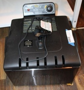 lot 16 image: Presto Dual Basket ProFry Deep Fryer
