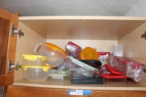 lot 21 image: Glass and Plastic Storage Containers