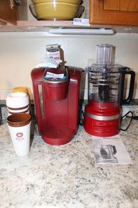 lot 36 image: Kitchen Aid Food Processor looks unused, Keurig Coffee Maker with Set of Reusable CupsLids