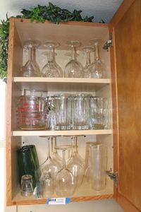 lot 39 image: Large Wine Glasses, Glass Tumblers, and Pyrex Measuring Cups