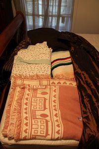 lot 78 image: Blankets, Sheets and Curtain, see pictures