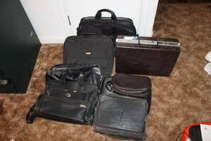 lot 89 image: Vintage Samsonite Briefcase, Laptop Bags and Organizers
