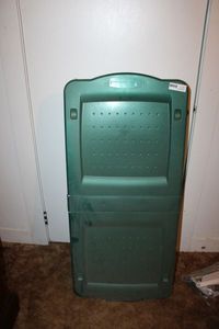 lot 92 image: Rubbermaid 16.8 Gal. Underbed Box with Wheels