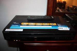 lot 96 image: Sony DVD Player and Direct Antenna