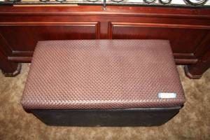 lot 104 image: Storage Bench with Removable Lid and Side Pockets