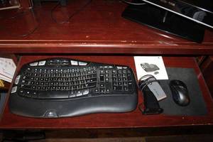lot 174 image: Logitech Keyboard and Hard drive, ScanDisc