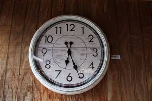 lot 186 image: Wall Clock Rustic Painted Style