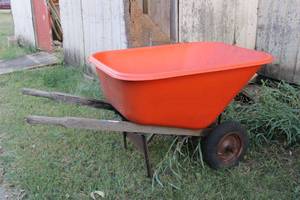 lot 295 image: True Temper 10 Cu. Ft. BP10 Wheelbarrow