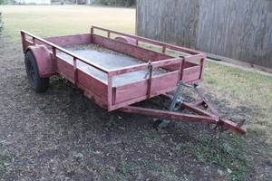 lot 298 image: Trailer, Shelby 5133 Coupler, Lined With Diamond Head Metal Sheet, Looks like Tires are Retread P20575R15