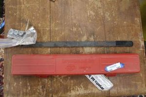 lot 245 image: Serpentine Belt Tools