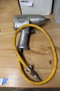 lot 240 image: Snap On 12 Air Impact Wrench