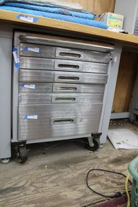 lot 235 image: Seville Classics 6-Drawer Rolling Cabinet Only