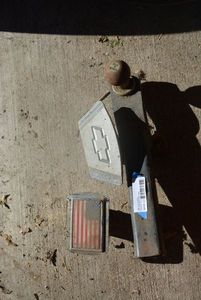 lot 346 image: 2  Hitch & Ball with 2 DropRaise Plus Hitch Covers