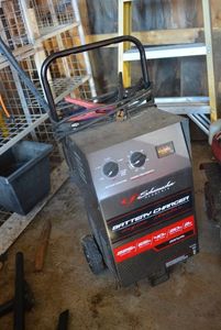 lot 330 image: Schumacher Electric Battery Charger