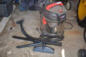 lot 329 image: Porter Cable Shop Vac with Accessories