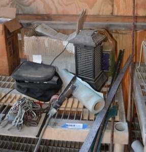 lot 363 image: Bug Zapper, Chains,