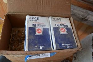 lot 323 image: PF 45 Oil Filters, 11 Total