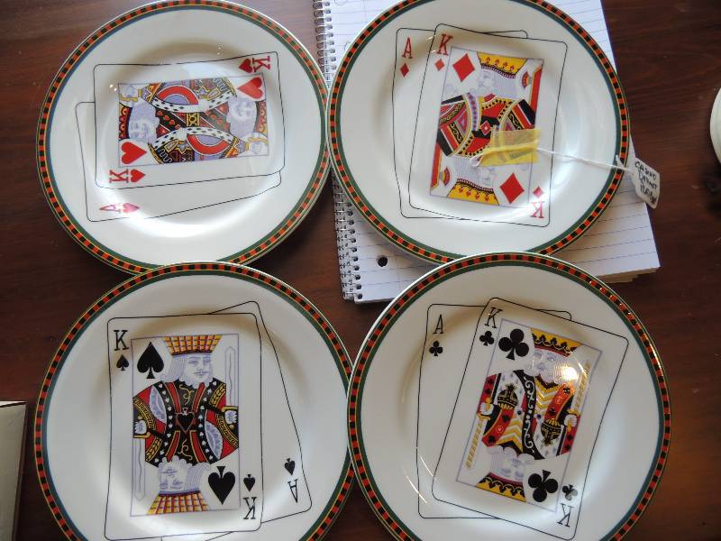 lot 10 image: American Atelier - set of 4 plates ...