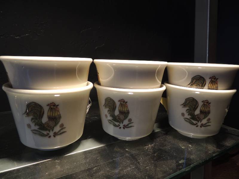 lot 36 image: Six Chicken soup cups