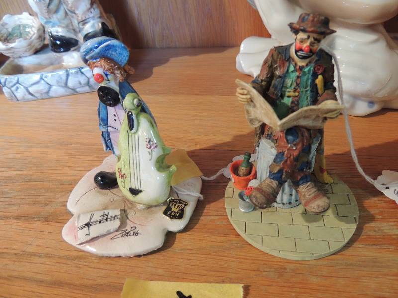 lot 43 image: Emmit Kelly Clowns 3.5 and 4...