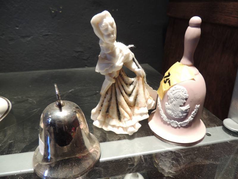 lot 75 image: 5 pink bell, 3 silver bell, and 5...