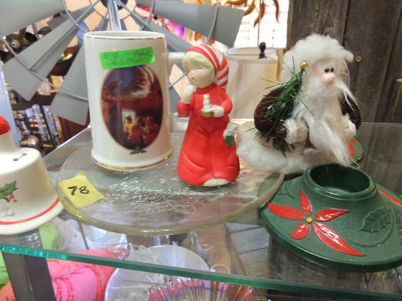 lot 78 image: Christmas Items - bell 3.25in, bell...