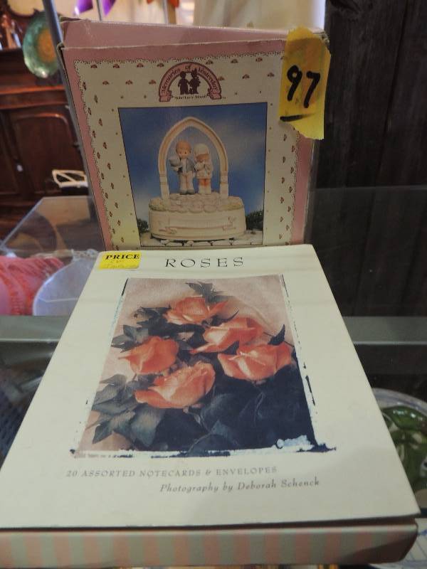 lot 97 image: Enesco Coorp Both 6 20 Assortednot...