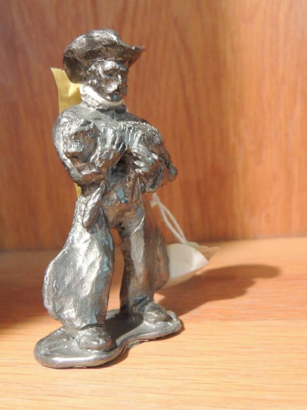 lot 136 image: Pewter Cowboy 3.5...