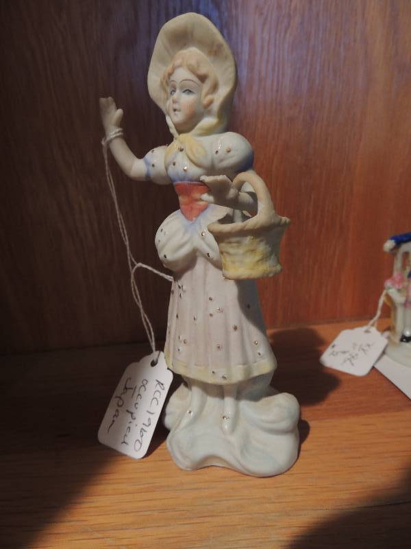 lot 144 image: Occupied Japan PAULUX Porcelain figurine of Lady...