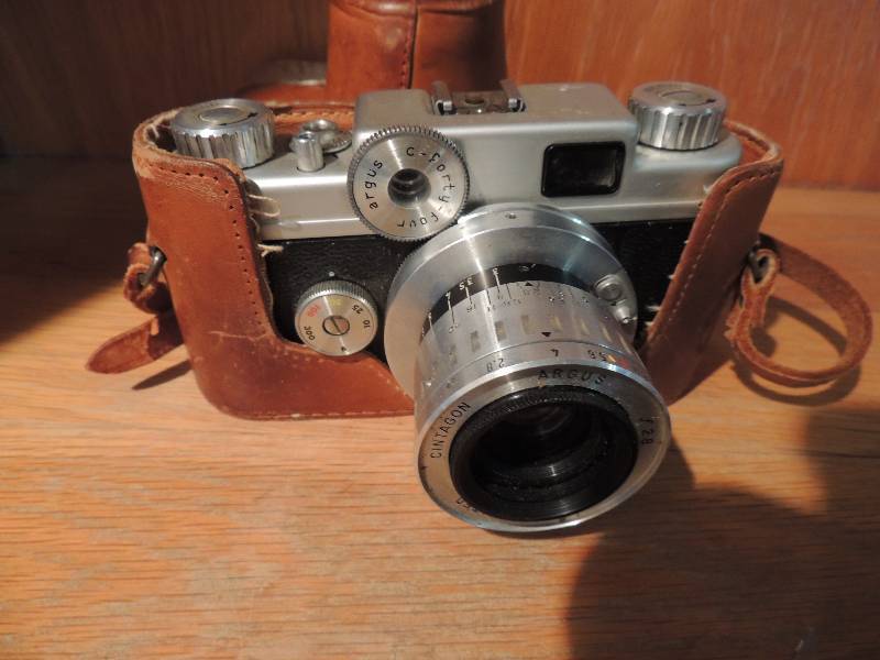 lot 148 image: Camera Argus 50mm F2.8 Cinagon...