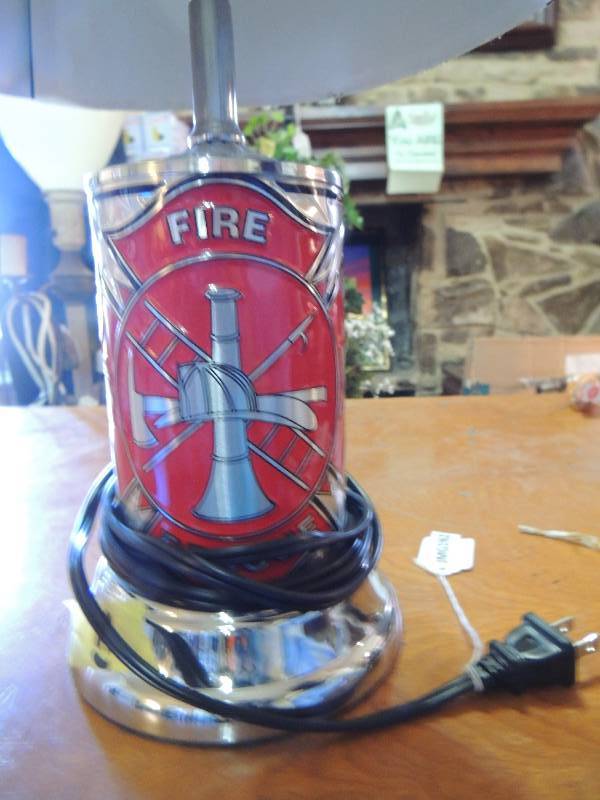 lot 156 image: Firehouse lamp...