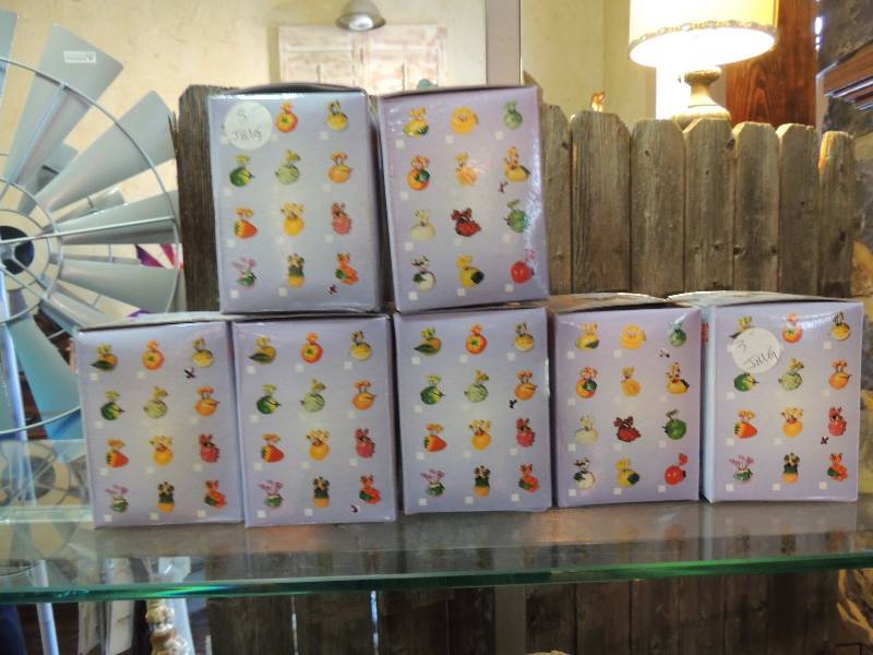 lot 159 image: 9 Sets of Hordoeuvres Sets...