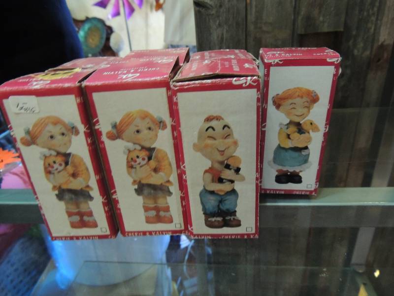 lot 160 image: Cherry and Calvin Dolls 8 ct 5...