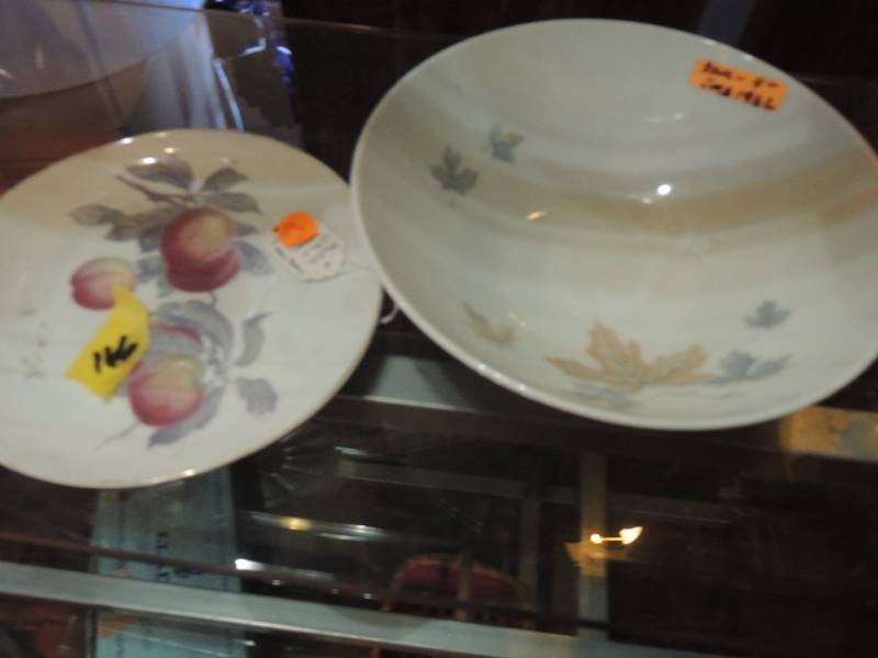 lot 166 image: Noritake China Bowl 9 and Bavarian...