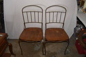 lot 85 image: 2 Bronze Metal Breakfast Chair with Oak Wood Seat
