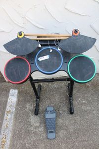 lot 43 image: Guitar Hero Set, Unsure of Condition, Please Preview