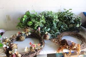 lot 145 image: Fall Wreathes and Greenery