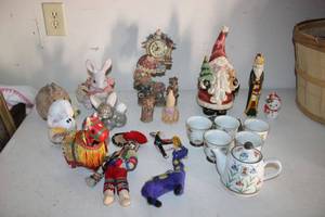lot 171 image: 4 Cup Tea Set with Teapot, Bunny Figurines, Santa Figurines, Bear Clock