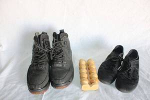 lot 81 image: Mens Air Nike Size 13 and Womens Nike Size 7.5 and Foot Wooden RollerMassager