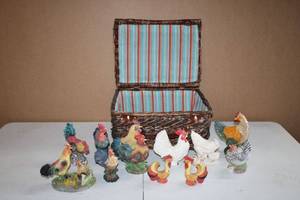 lot 211 image: Chickens in a Basket Chicken Figurines and Picnic Basket
