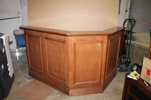 lot 231 image: Corner Bar
