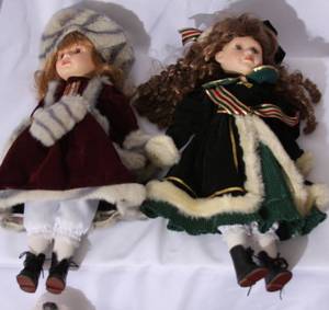 lot 113 image: Porcelain Doll Faces Curls and clothes look new