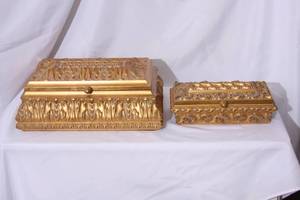 lot 109 image: Decorative boxes w velvet insides  Stager Inventory