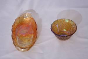 lot 173 image: Gold Carnival Glass Bowls Lot of 2
