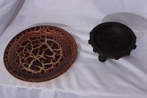 lot 175 image: 2 Bowls   Crackled Glass & Footed Bowl