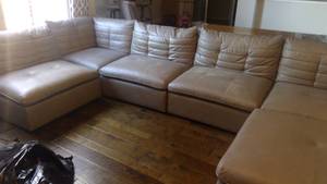 lot 47 image: Huge Sofia Vergaro Sectional Sofa  7 Pieces  (extra ottoman not shown)