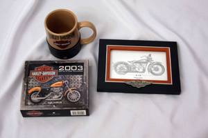 lot 319 image: Lot of Harley Davidson Gifts