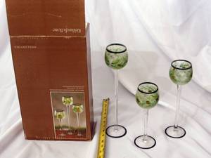 lot 323 image: Set of 3 Candle Holders