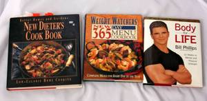 lot 329 image: 5 Cookbooks for Slow Cookers and Crockpots  Pressure cooker & Holiday