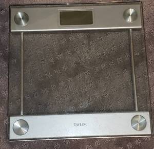lot 384 image: Taylor Scale